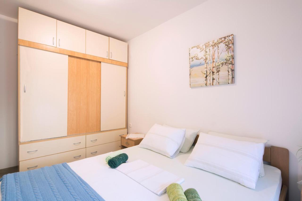 Flower Apartment