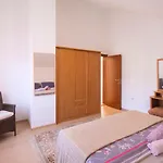 Flower Apartments